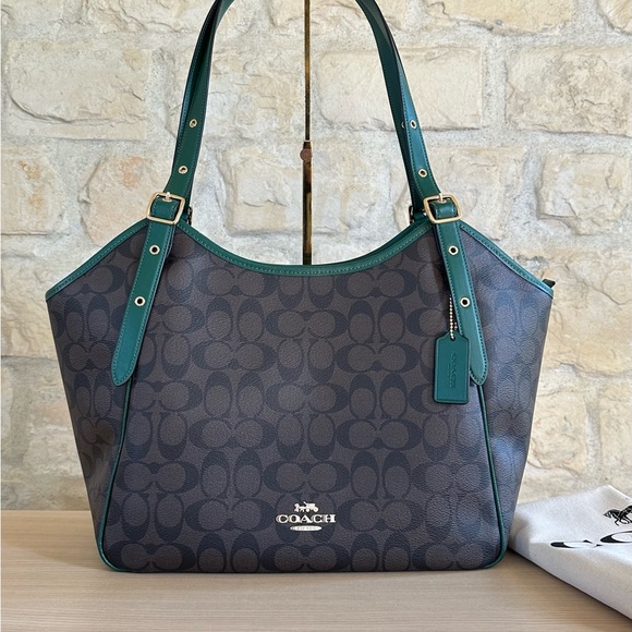 Coach - Picture 3 of 16